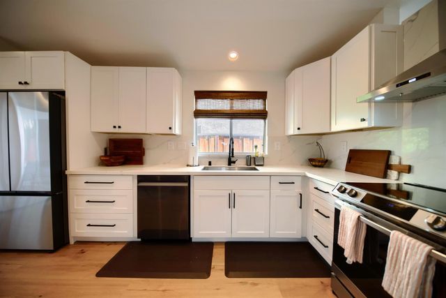 471 Pombo Square Dr, Tracy, CA 95376