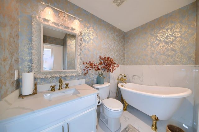 471 Pombo Square Dr, Tracy, CA 95376