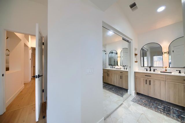 471 Pombo Square Dr, Tracy, CA 95376