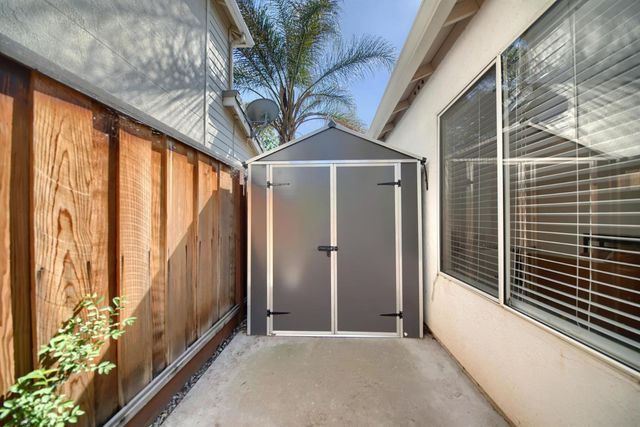 471 Pombo Square Dr, Tracy, CA 95376