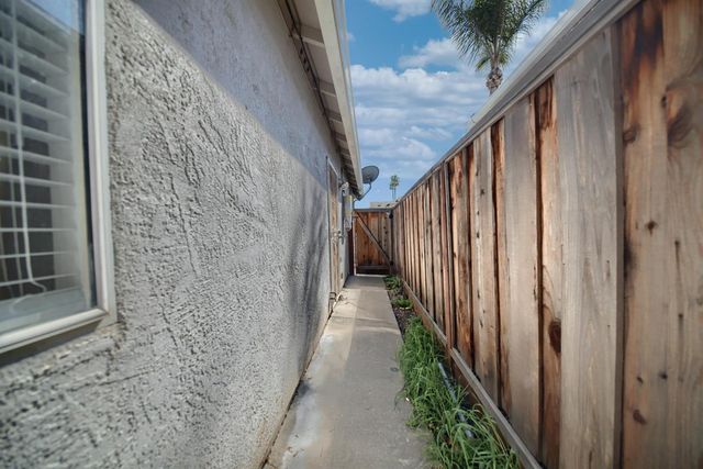 471 Pombo Square Dr, Tracy, CA 95376