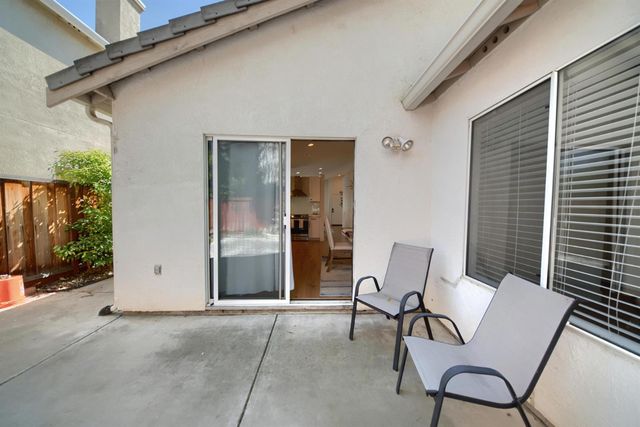 471 Pombo Square Dr, Tracy, CA 95376