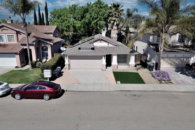 471 Pombo Square Dr, Tracy, CA 95376