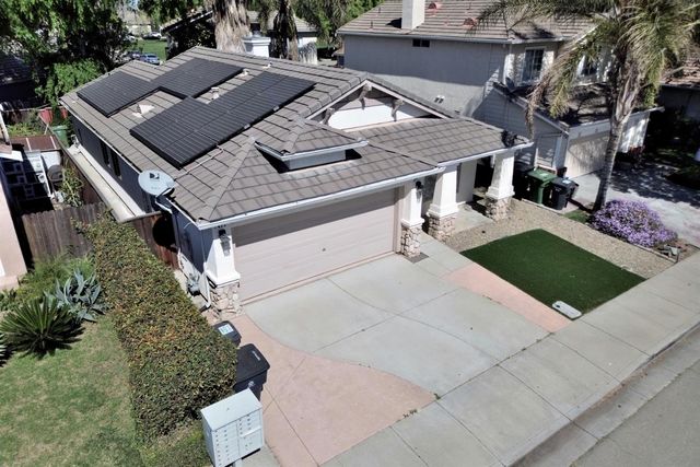 471 Pombo Square Dr, Tracy, CA 95376