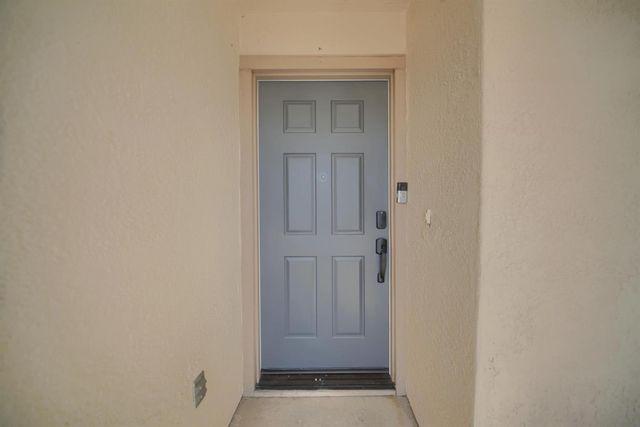 471 Pombo Square Dr, Tracy, CA 95376