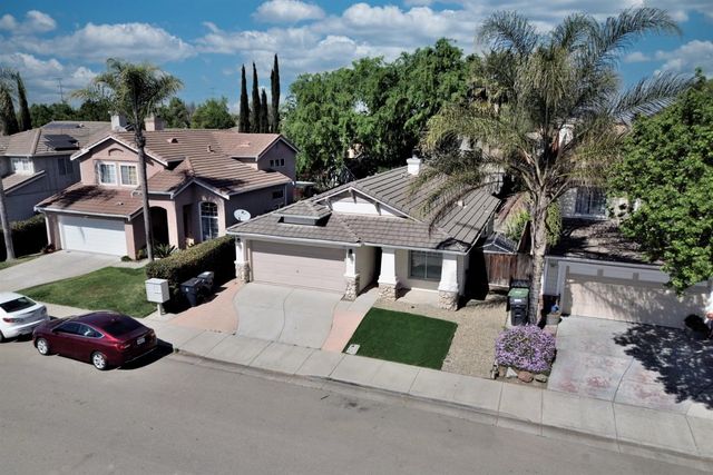 471 Pombo Square Dr, Tracy, CA 95376