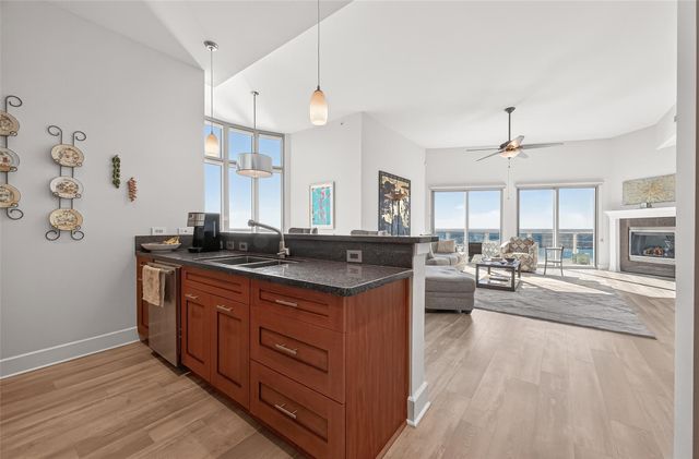 4821 Nasa Parkway 22E, Pasadena, TX 77586