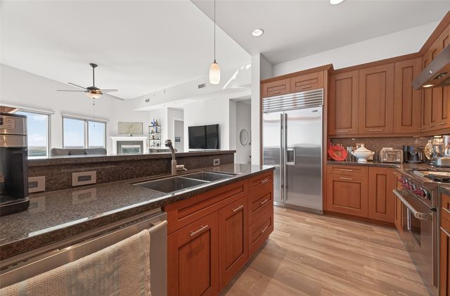 4821 Nasa Parkway 22E, Pasadena, TX 77586