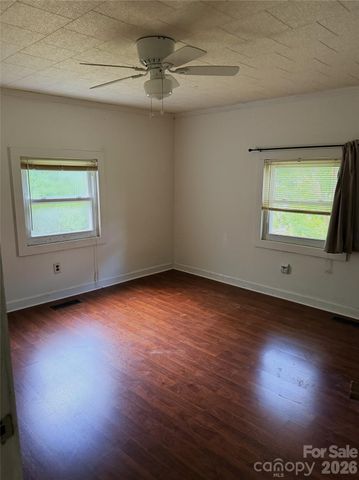 103 E Maryland Avenue, Bessemer City, NC 28016