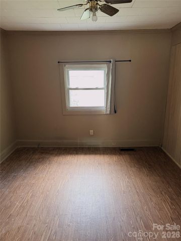 103 E Maryland Avenue, Bessemer City, NC 28016