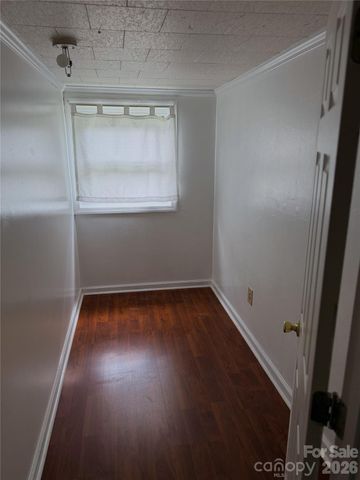 103 E Maryland Avenue, Bessemer City, NC 28016