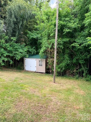 103 E Maryland Avenue, Bessemer City, NC 28016