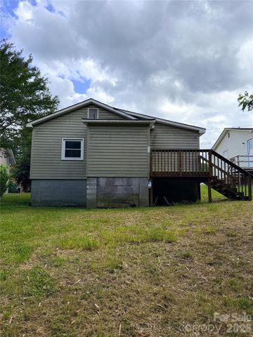 103 E Maryland Avenue, Bessemer City, NC 28016