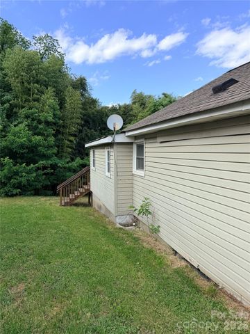 103 E Maryland Avenue, Bessemer City, NC 28016