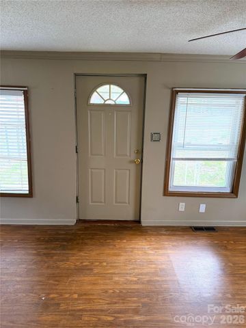103 E Maryland Avenue, Bessemer City, NC 28016