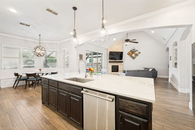 404 Nora Lane, Argyle, TX 76226