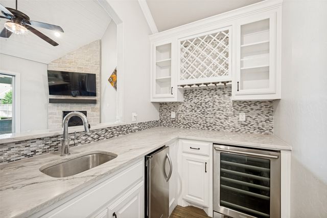404 Nora Lane, Argyle, TX 76226