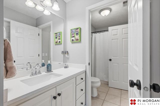 2226 S 89th Court, Omaha, NE 68124
