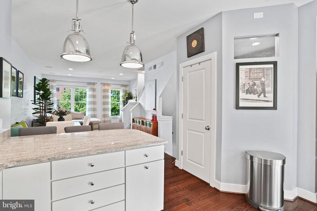 512 REGENT PL NE, Washington, DC 20017