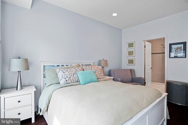 512 REGENT PL NE, Washington, DC 20017
