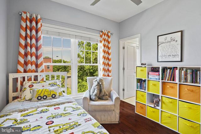 512 REGENT PL NE, Washington, DC 20017