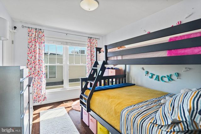 512 REGENT PL NE, Washington, DC 20017