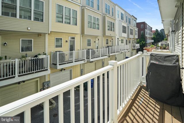 512 REGENT PL NE, Washington, DC 20017