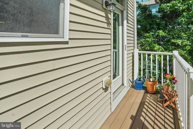 512 REGENT PL NE, Washington, DC 20017