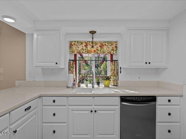 627 Carriage Road, Grants Pass, OR 97526