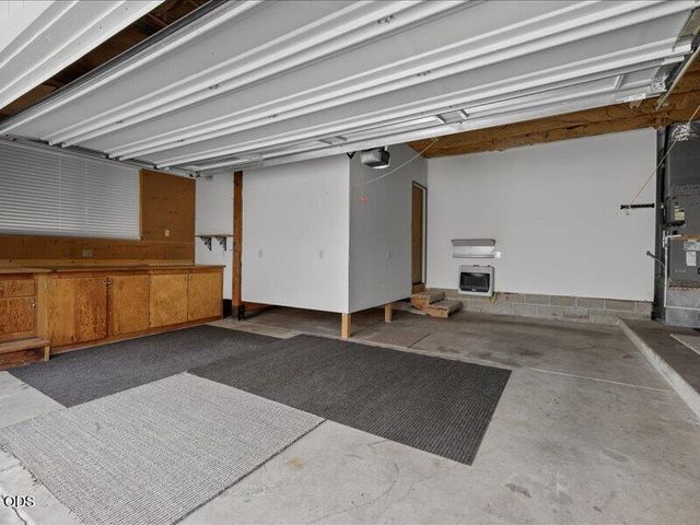 627 Carriage Road, Grants Pass, OR 97526