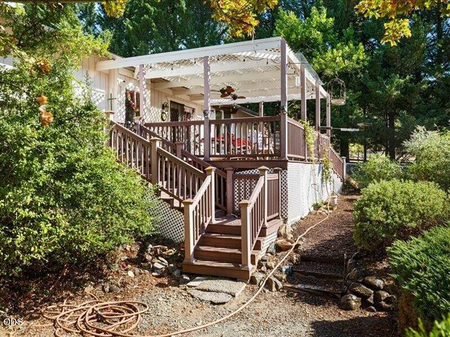 627 Carriage Road, Grants Pass, OR 97526