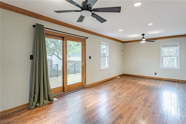 1294 Giel Avenue, Lakewood, OH 44107