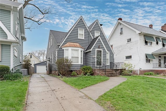 1294 Giel Avenue, Lakewood, OH 44107