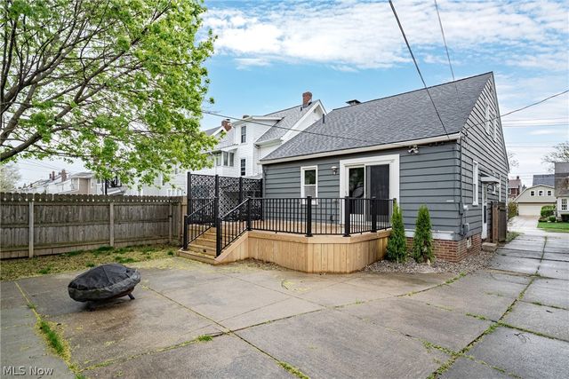 1294 Giel Avenue, Lakewood, OH 44107