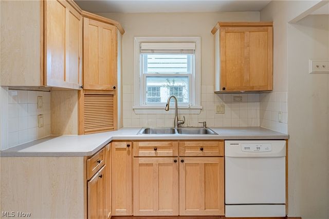 1294 Giel Avenue, Lakewood, OH 44107