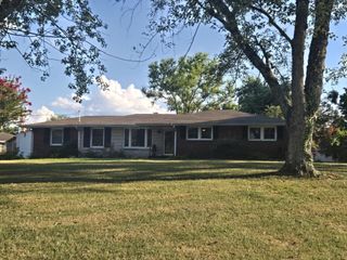 2612 Western Hills Dr, Nashville, TN 37214