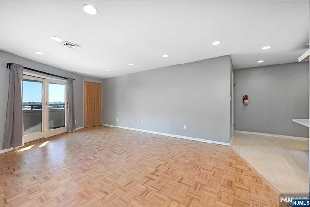 41-51 Wilson Avenue D6, Newark, NJ 07105