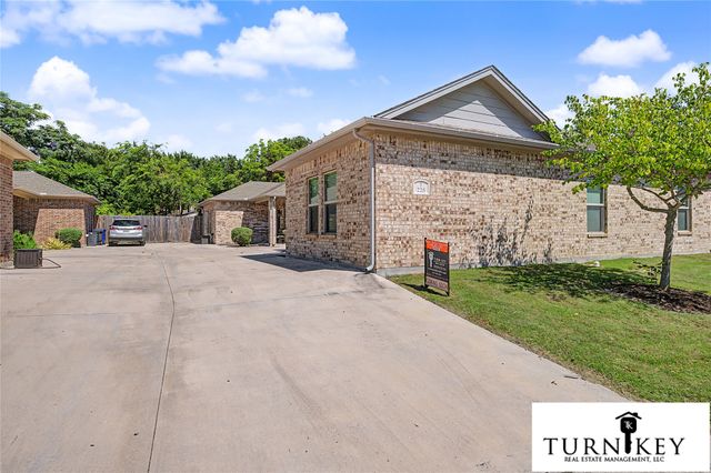 225 Stewart Bend Court A, Azle, TX 76020