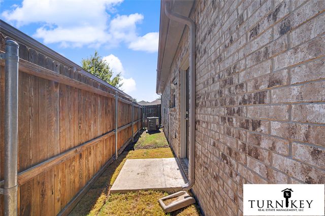 225 Stewart Bend Court A, Azle, TX 76020