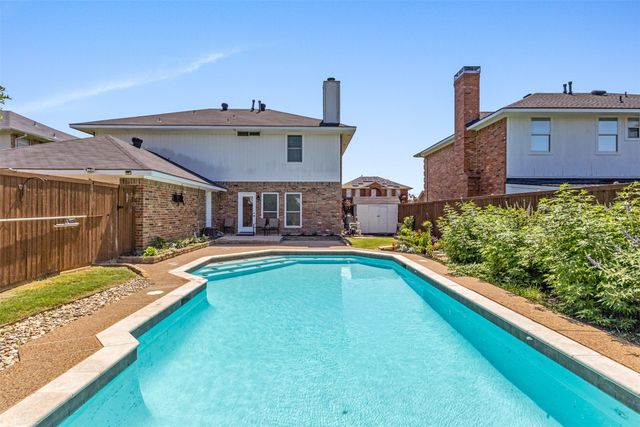 6906 Graham Drive, Rowlett, TX 75089