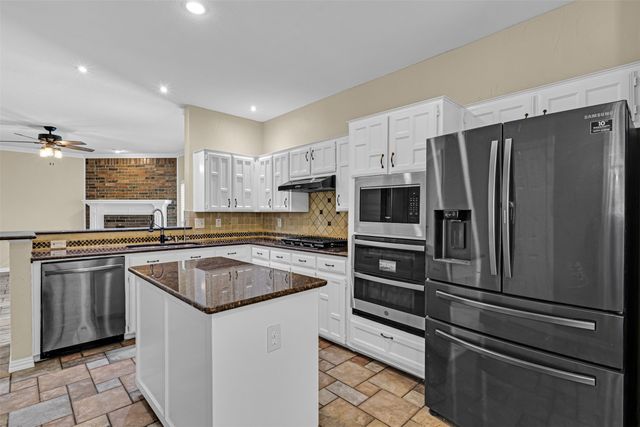 6906 Graham Drive, Rowlett, TX 75089