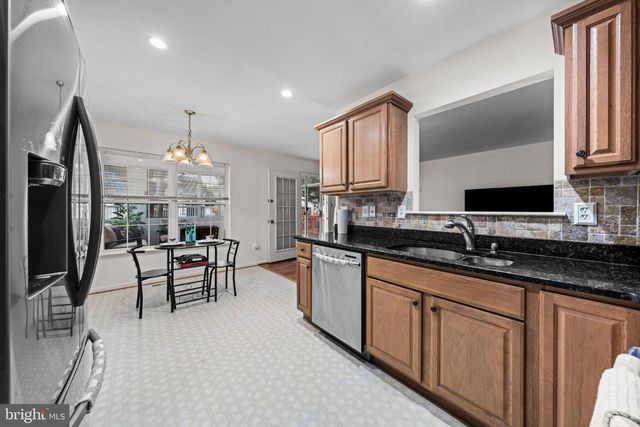 12521 HAWKS NEST LN, Germantown, MD 20876