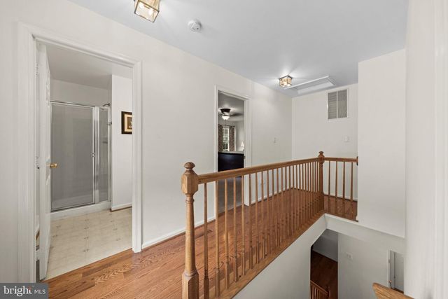 12521 HAWKS NEST LN, Germantown, MD 20876