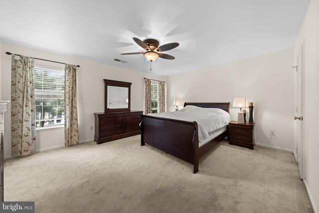 12521 HAWKS NEST LN, Germantown, MD 20876