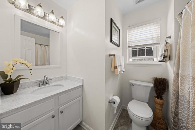 12521 HAWKS NEST LN, Germantown, MD 20876
