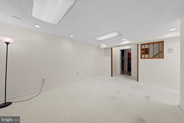 12521 HAWKS NEST LN, Germantown, MD 20876