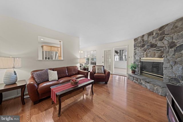 12521 HAWKS NEST LN, Germantown, MD 20876