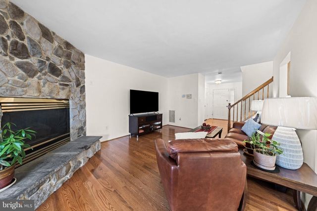 12521 HAWKS NEST LN, Germantown, MD 20876