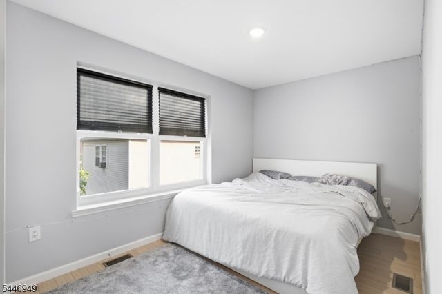 49 N 5Th St, Newark City, NJ 07107