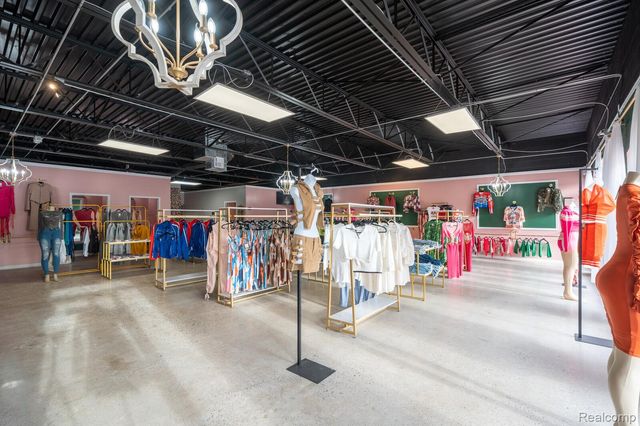 22217 KELLY Road, Eastpointe, MI 48021